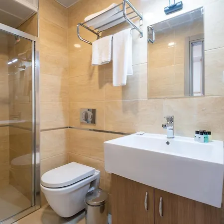 Lavin Apartment *