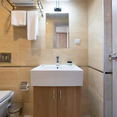 Lavin Apartment